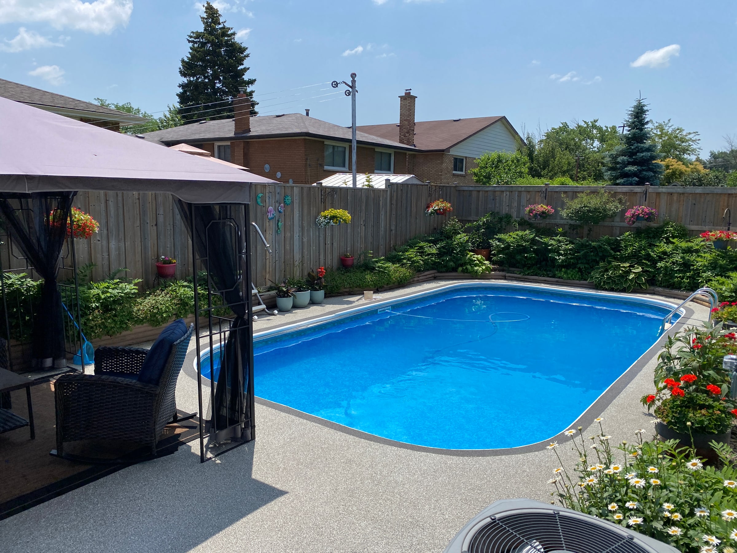 Rubberscape rubber pool deck