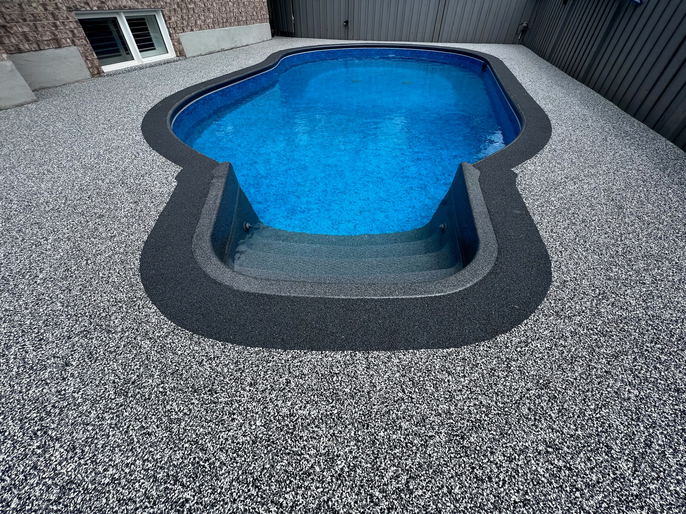Simple rubber pool deck