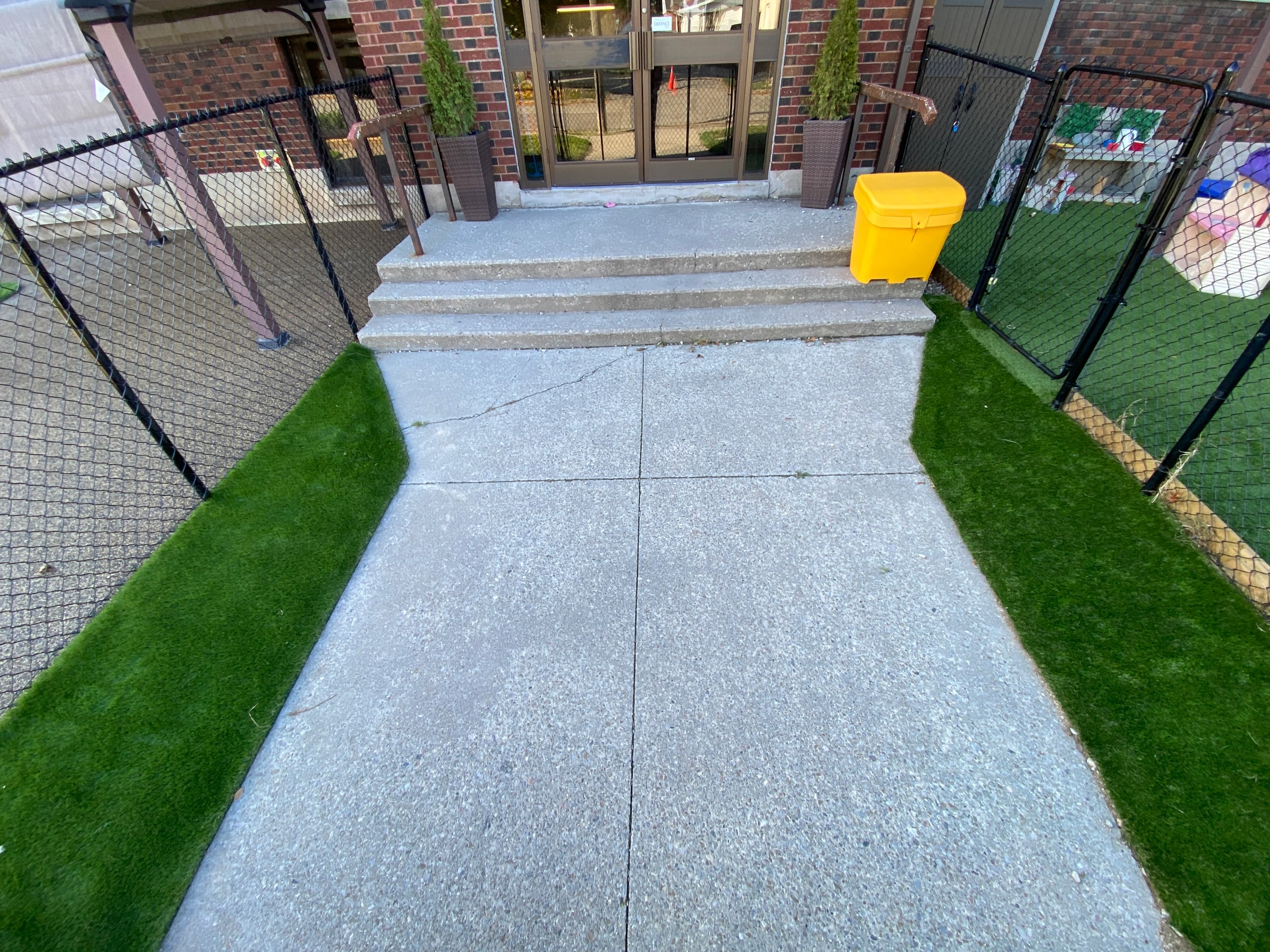 Artificial turf small space solutions