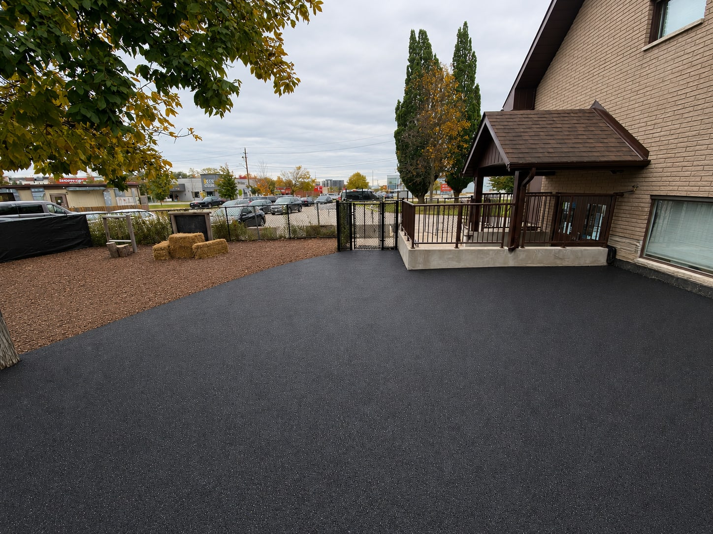 Daycare Clementine playground rubber surfacing